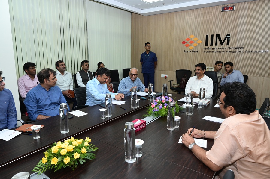 Hon’ble Governor of Odisha Visits IIM Visakhapatnam, Lauds Its Achievements