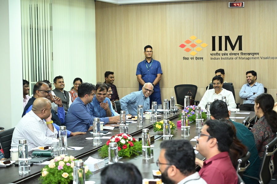  Hon’ble Governor of Odisha Visits IIM Visakhapatnam, Lauds Its Achievements