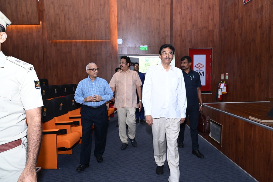  Hon’ble Governor of Odisha Visits IIM Visakhapatnam, Lauds Its Achievements