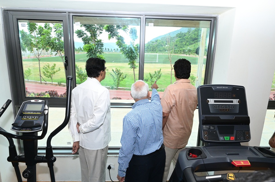  Hon’ble Governor of Odisha Visits IIM Visakhapatnam, Lauds Its Achievements